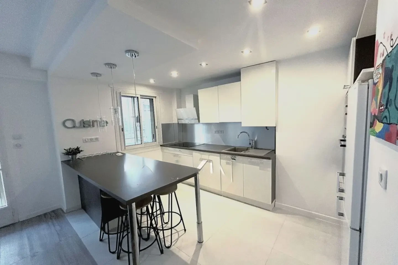 Квартира в Каннах, Франция, 40 м² - фото 2