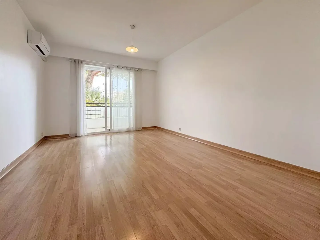 Квартира в Каннах, Франция, 29 м² - фото 2