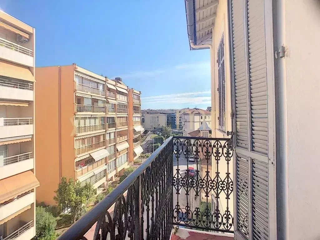 Квартира в Каннах, Франция, 46 м² - фото 2
