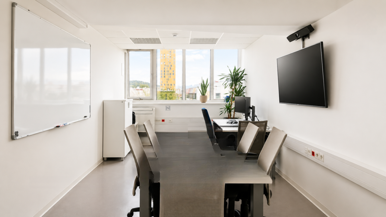 Офис в Любляне, Словения, 767 м² - фото 5