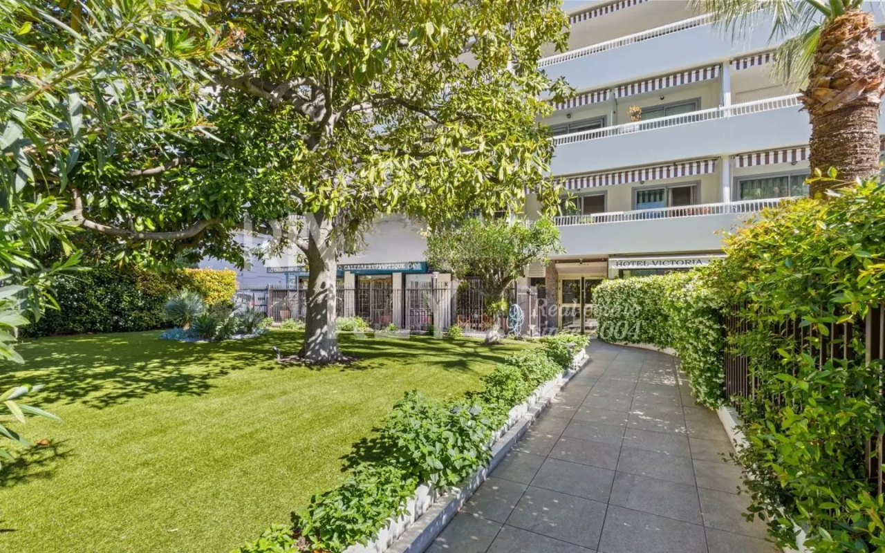 Квартира в Каннах, Франция, 11 м² - фото 10