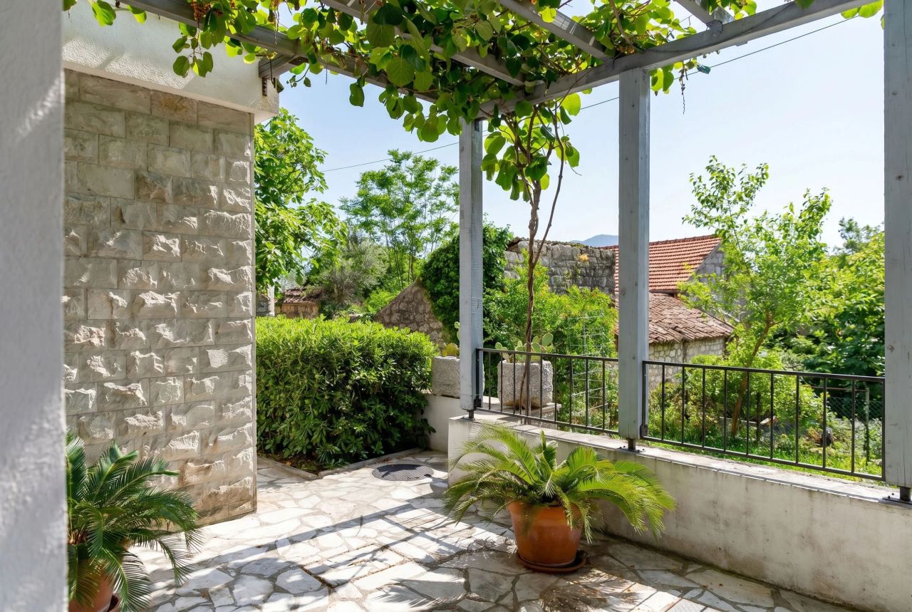 Квартира в Рисане, Черногория, 110 м² - фото 6
