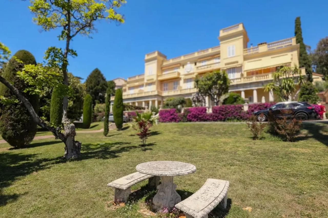 Квартира в Каннах, Франция, 128 м² - фото 1