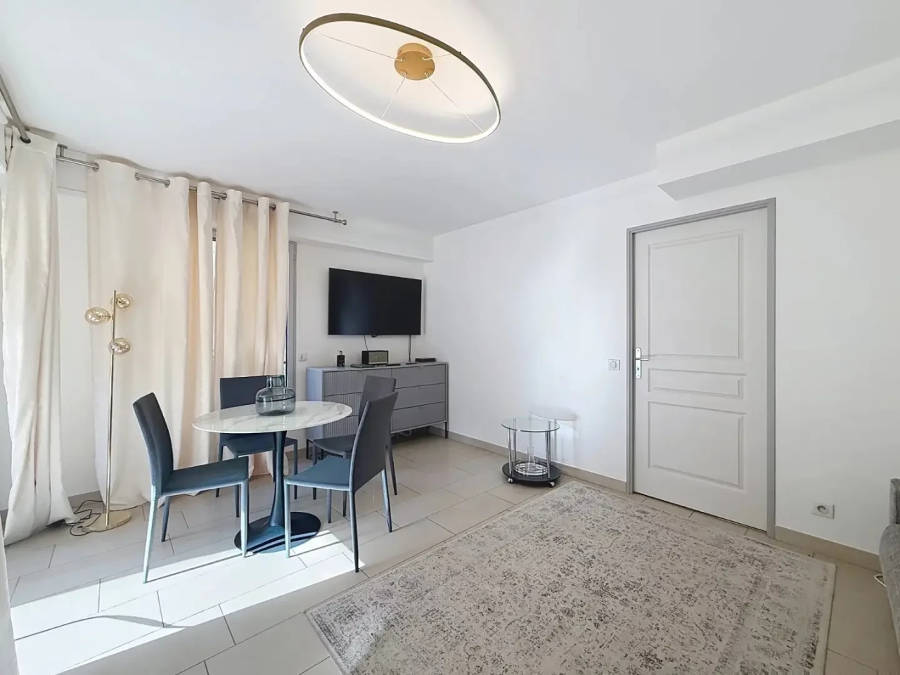 Квартира в Каннах, Франция, 40 м² - фото 1