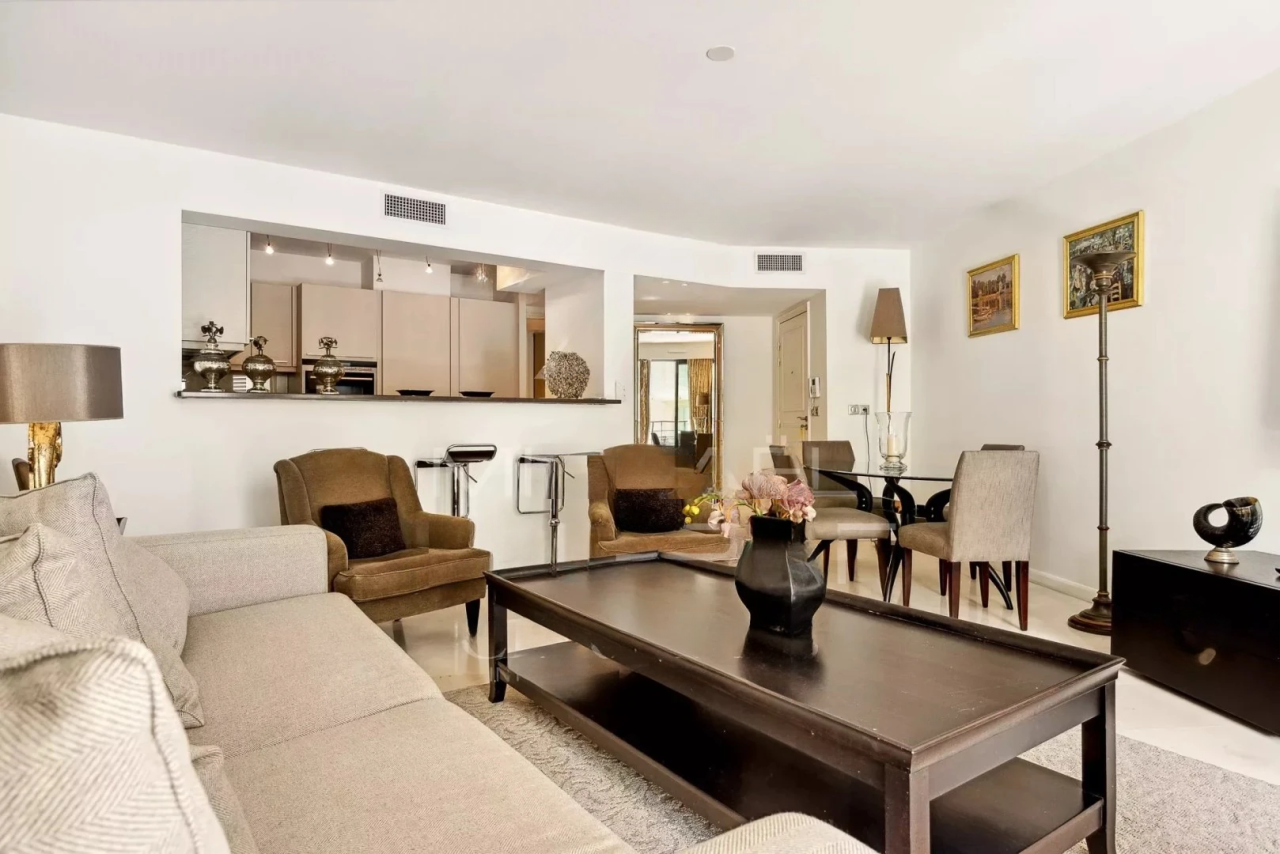 Квартира в Каннах, Франция, 87 м² - фото 2