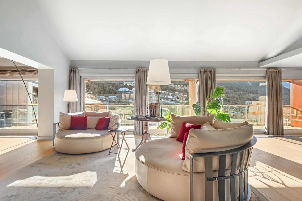 Квартира в Андорра-ла-Велье, Андорра, 330 м² - фото 2