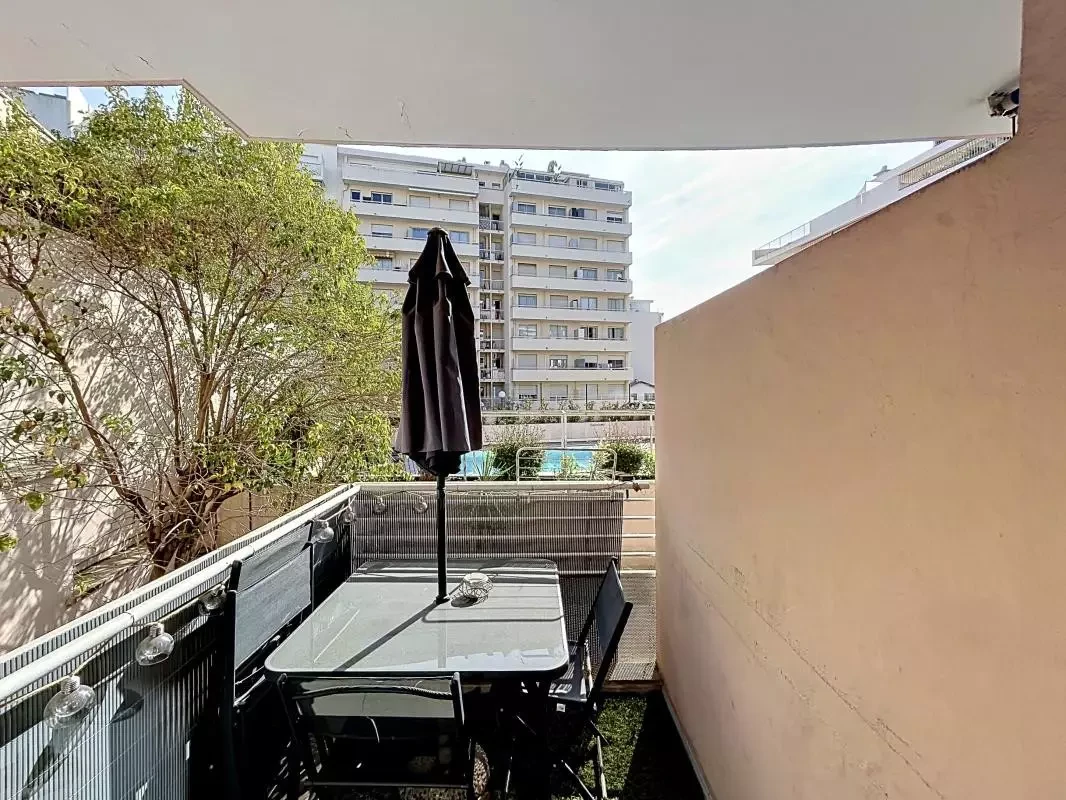 Квартира в Каннах, Франция, 28 м² - фото 3