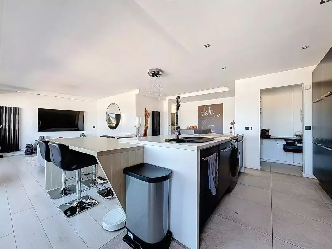Квартира в Каннах, Франция, 85 м² - фото 10