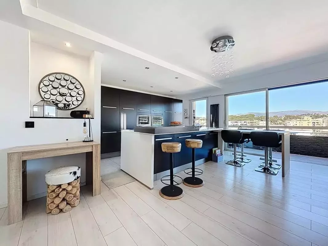 Квартира в Каннах, Франция, 85 м² - фото 13