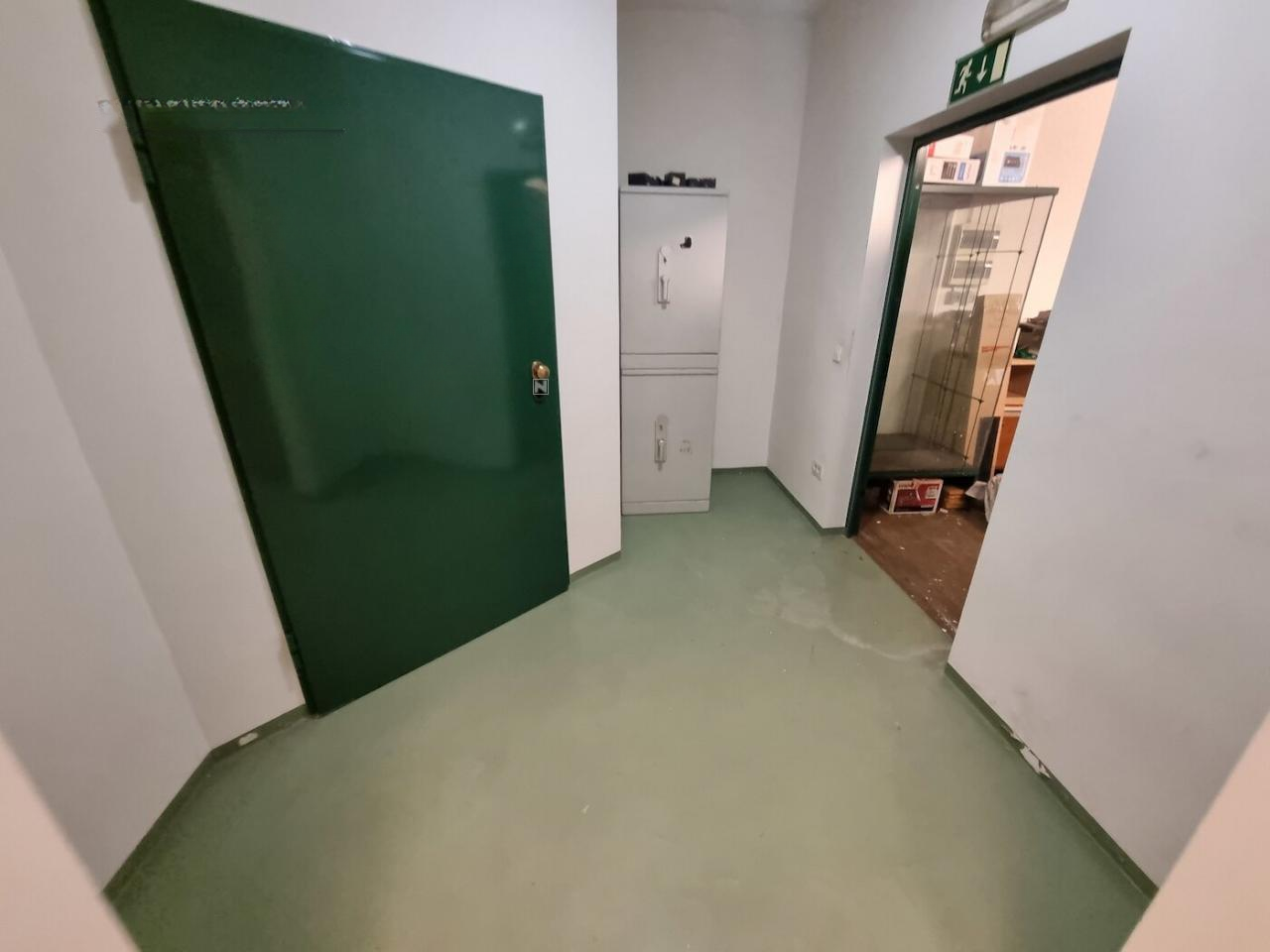 Офис в Любляне, Словения, 160 м² - фото 13