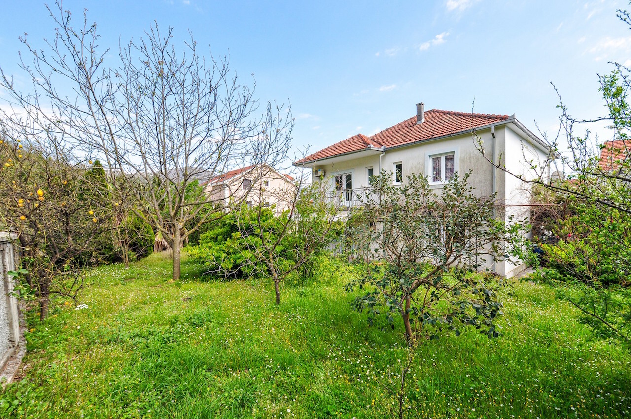 Дом в Биеле, Черногория, 181 м² - фото 1
