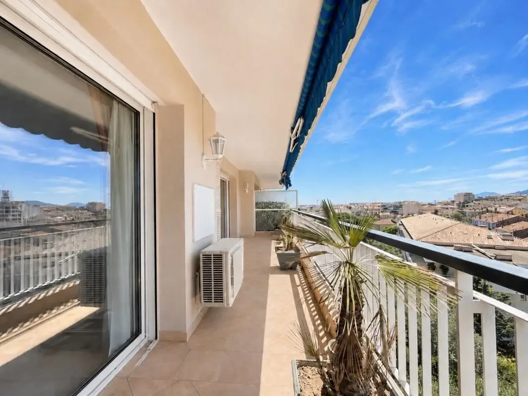 Квартира в Каннах, Франция, 50 м² - фото 1