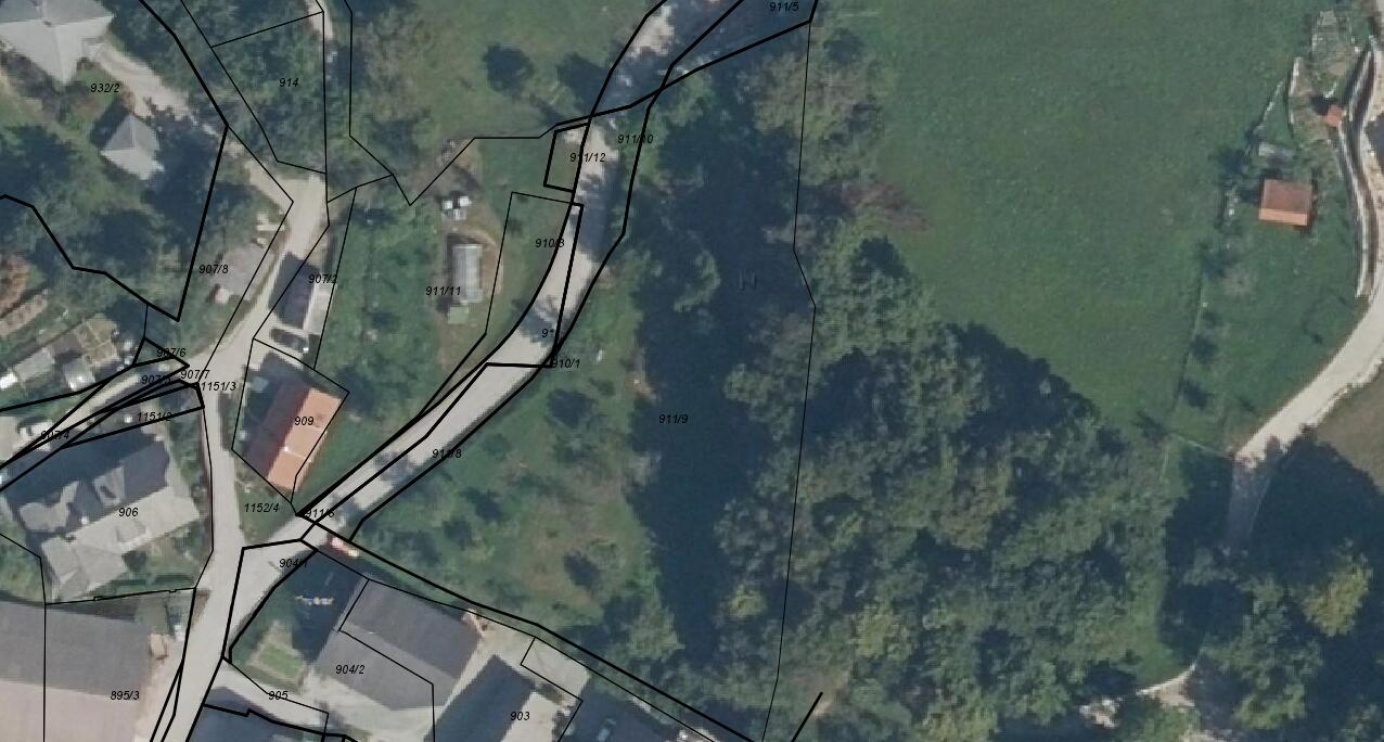 Земля в Радовлице, Словения, 1 200 м² - фото 1