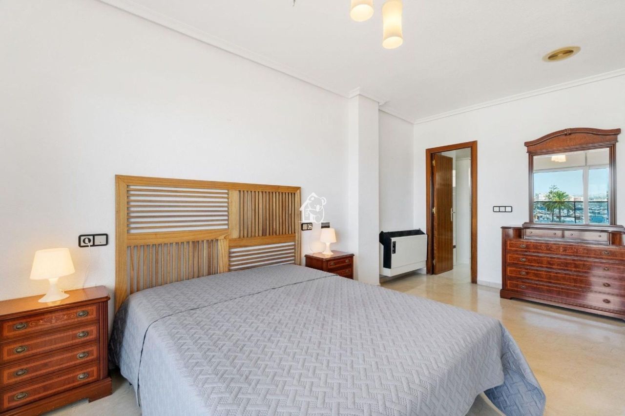 Апартаменты в Торревьехе, Испания, 128 м² - фото 10
