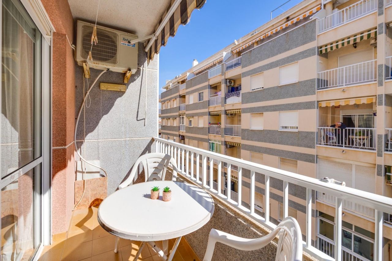 Квартира в Торревьехе, Испания, 40 м² - фото 12