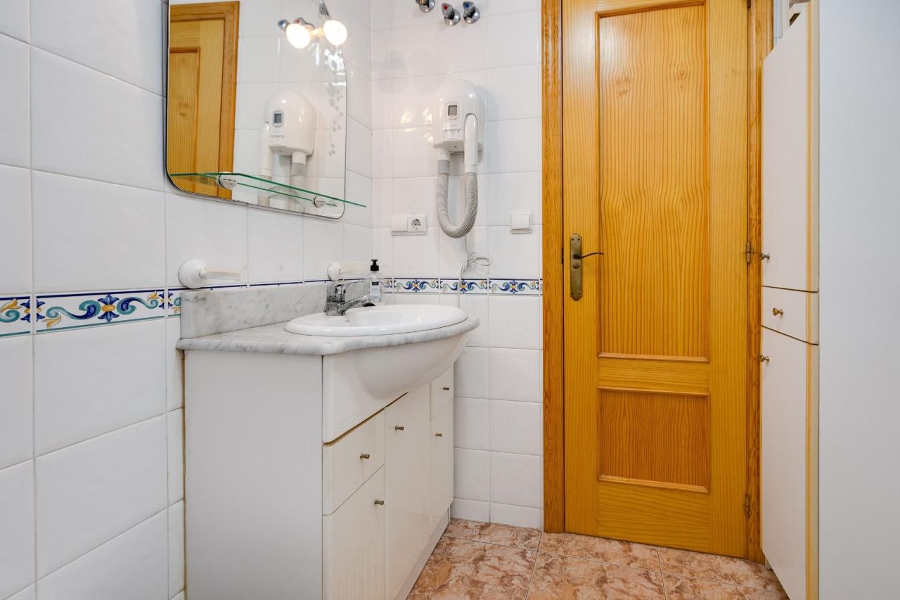 Квартира в Торревьехе, Испания, 40 м² - фото 10