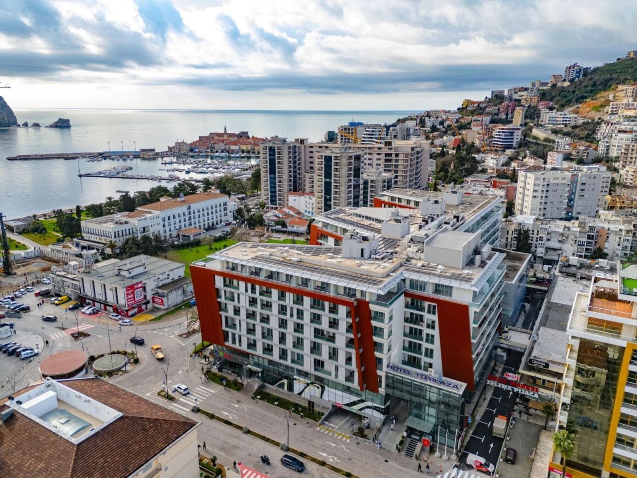 Квартира в Будве, Черногория, 94 м² - фото 2