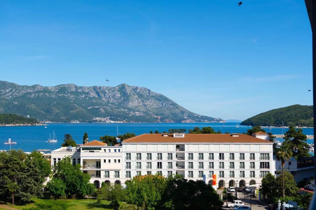 Квартира в Будве, Черногория, 94 м² - фото 13