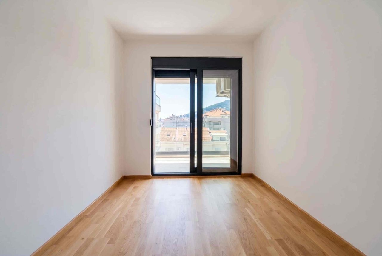 Квартира в Будве, Черногория, 40 м² - фото 10