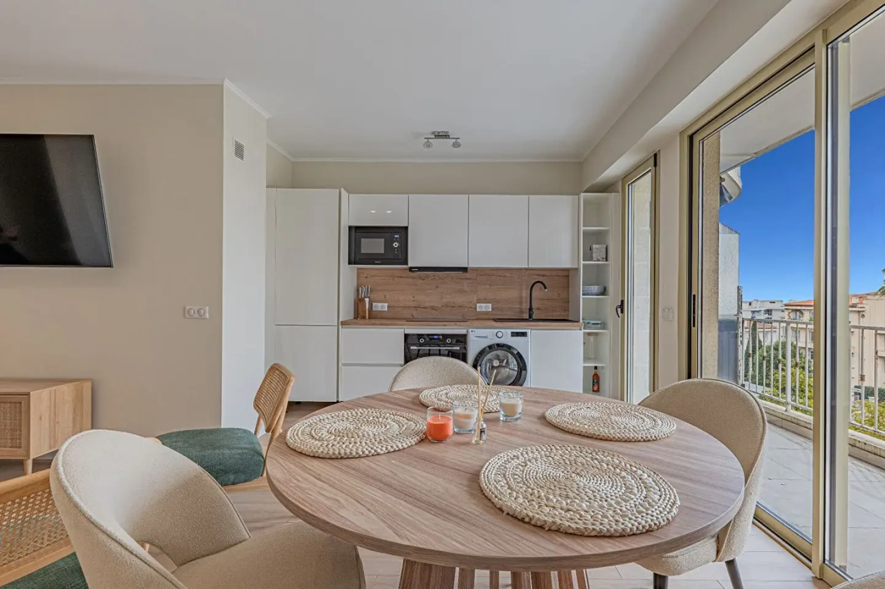 Квартира в Каннах, Франция, 60 м² - фото 1