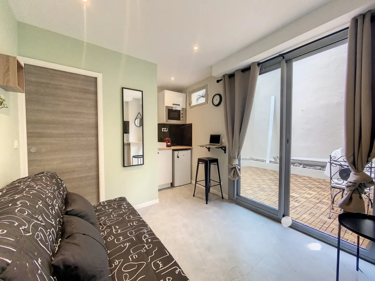 Квартира в Каннах, Франция, 21 м² - фото 1