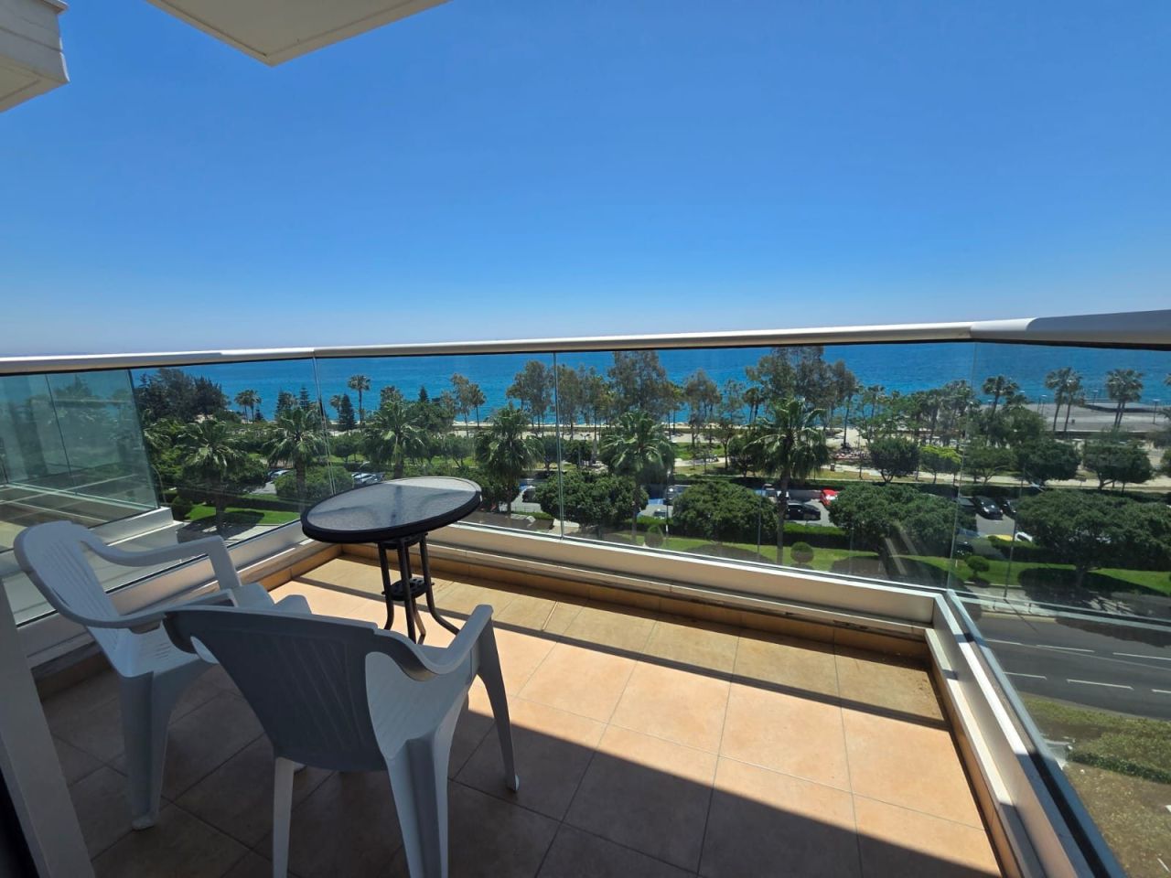 Апартаменты в Айия-Триасе, Кипр, 118 м² - фото 12