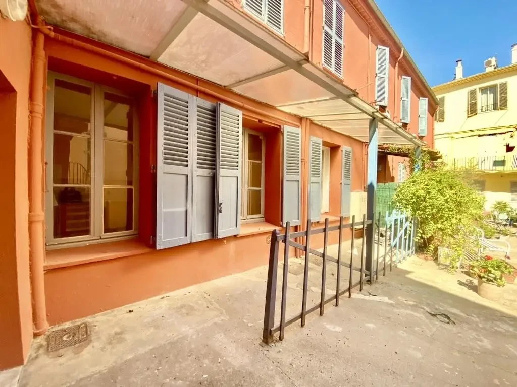 Квартира в Каннах, Франция, 62 м² - фото 1