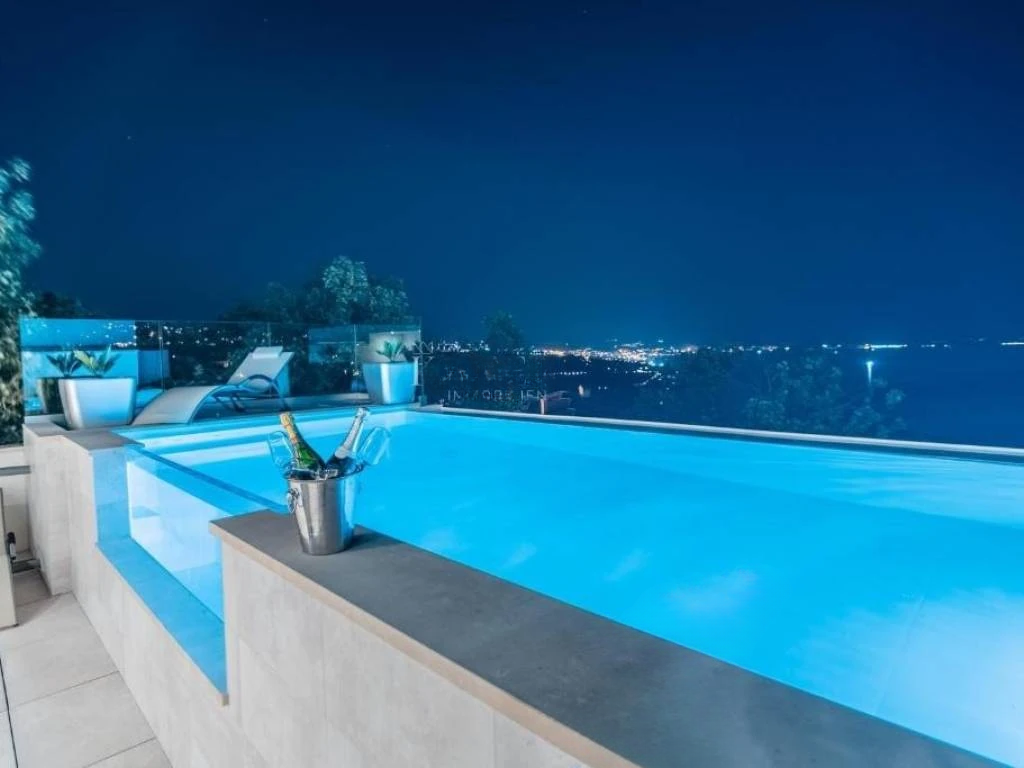 Квартира в Опатии, Хорватия, 148 м² - фото 1