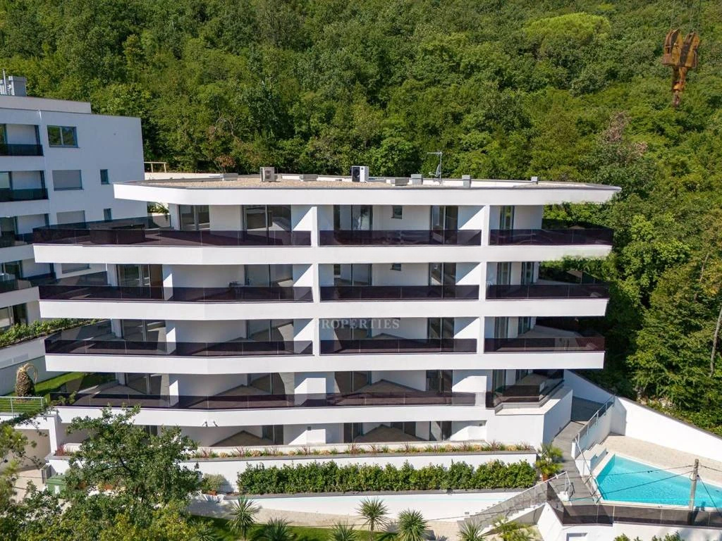 Дом в Опатии, Хорватия, 1 565 м² - фото 2