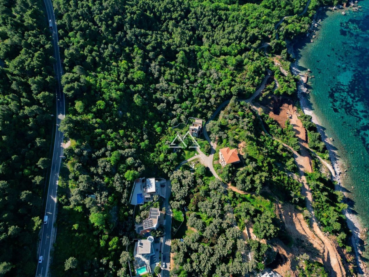 Земля в Святом Стефане, Черногория, 2 389 м² - фото 2