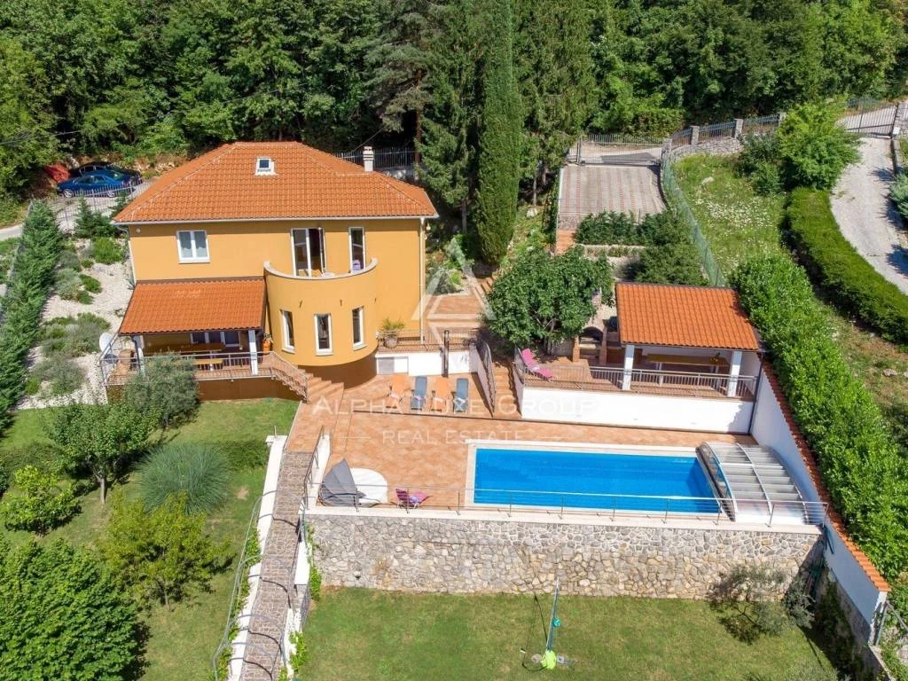 Дом в Опатии, Хорватия, 300 м² - фото 1