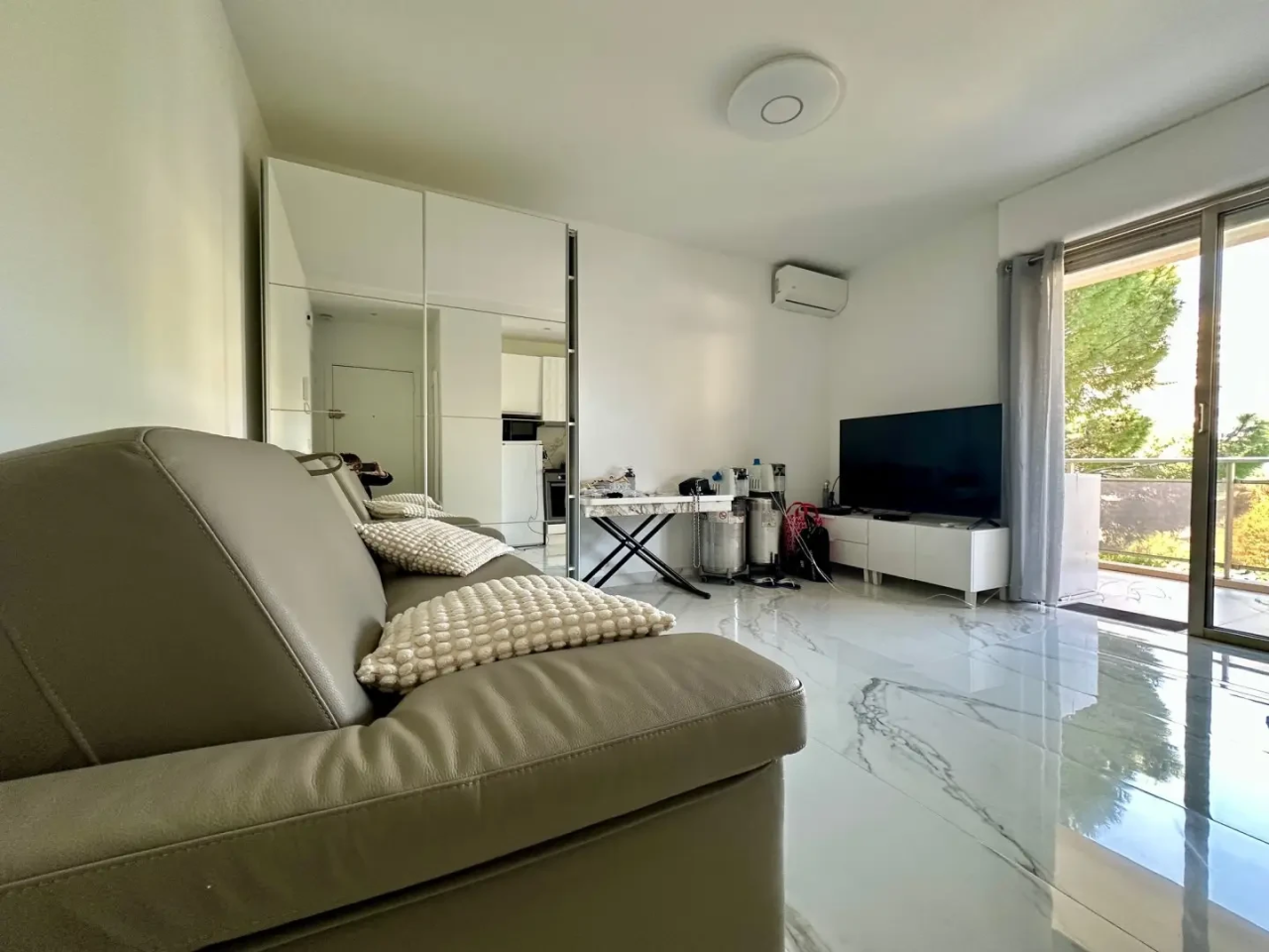 Квартира в Каннах, Франция, 20 м² - фото 1