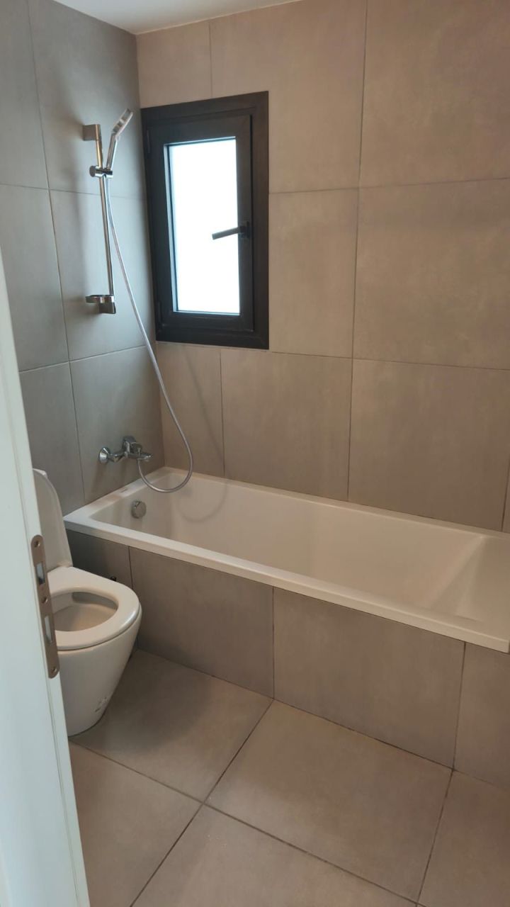 Дом в Айос-Атанасиосе, Кипр, 195.68 м² - фото 16