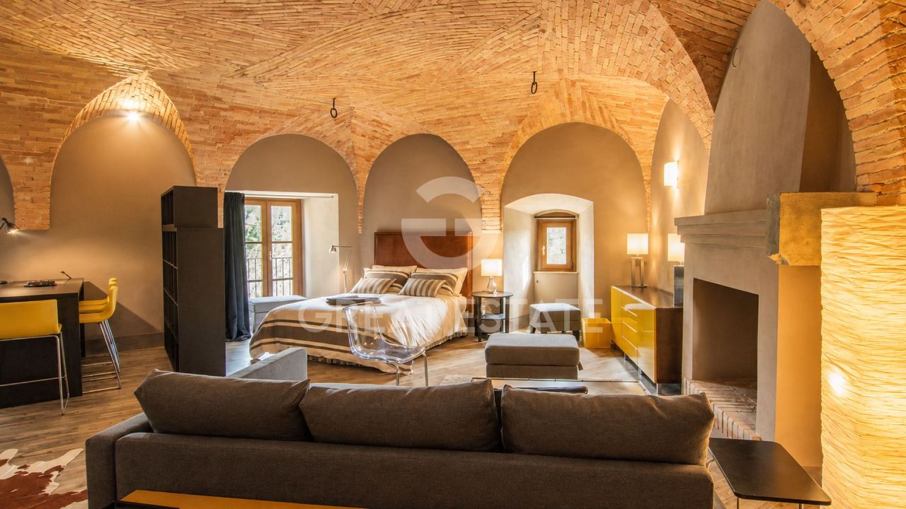 Студия в Тоди, Италия, 82 м² - фото 1