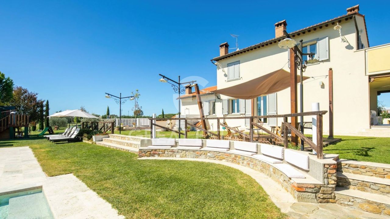 Дом в Кортоне, Италия, 298 м² - фото 6