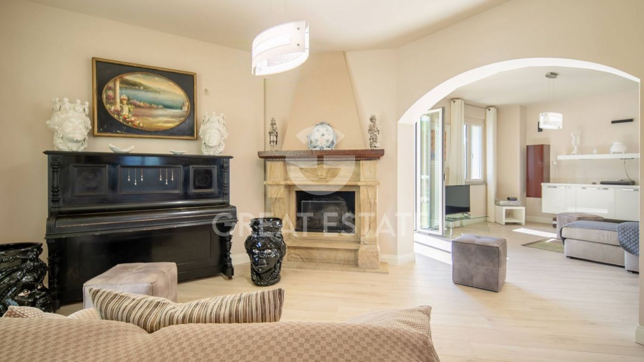 Дом в Кортоне, Италия, 298 м² - фото 11
