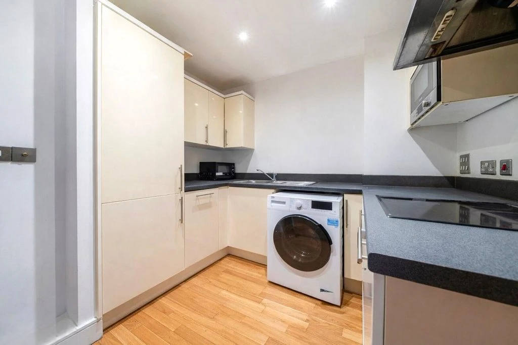 Квартира в Лондоне, Великобритания, 68 м² - фото 2