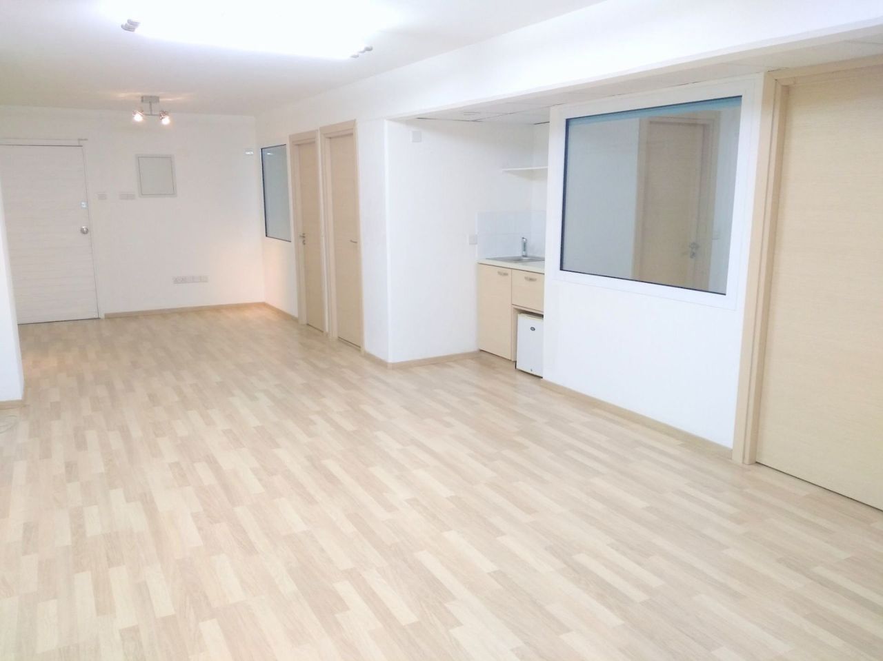 Офис в Меса-Йитонии, Кипр, 100 м² - фото 5