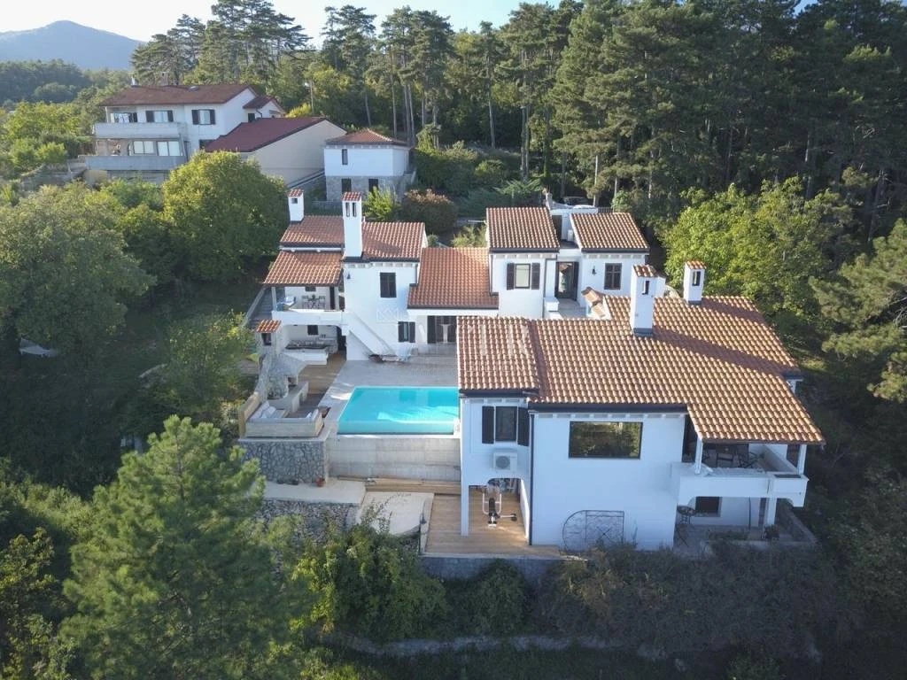 Дом в Опатии, Хорватия, 266 м² - фото 1
