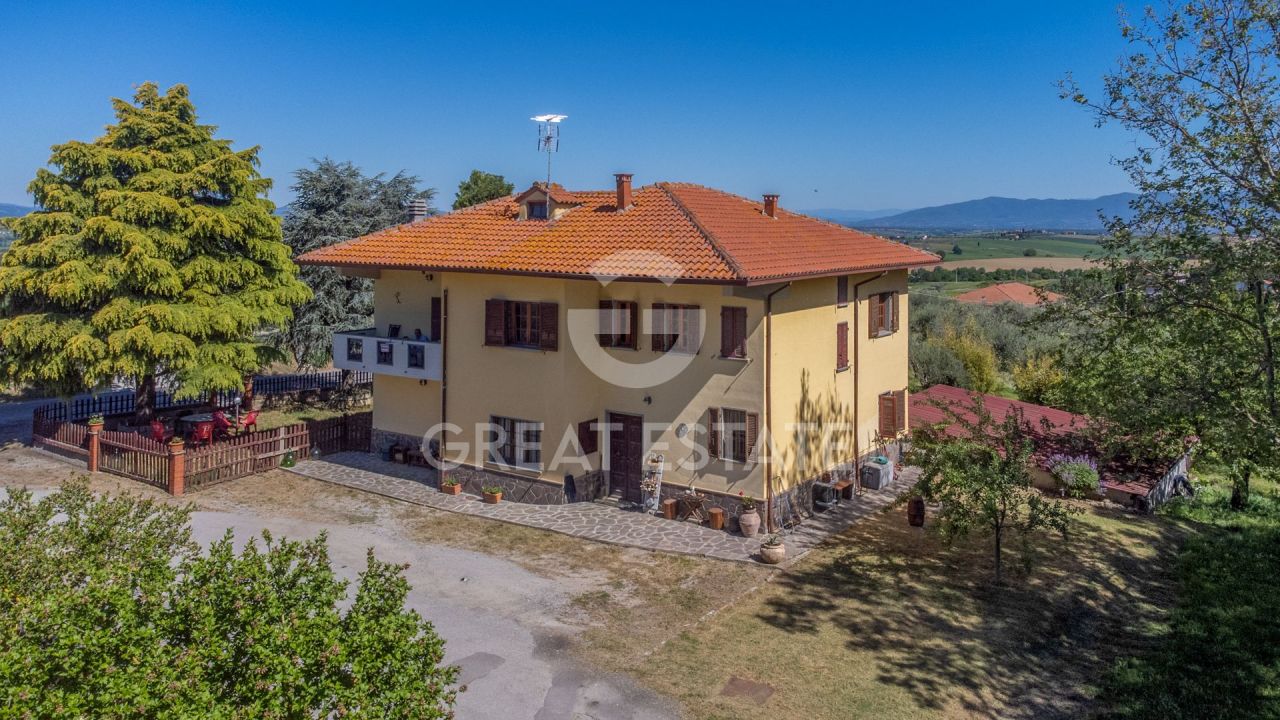Вилла в Кортоне, Италия, 403.75 м² - фото 1