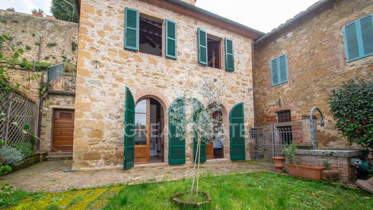Дом в Монтальчино, Италия, 80 м² - фото 2