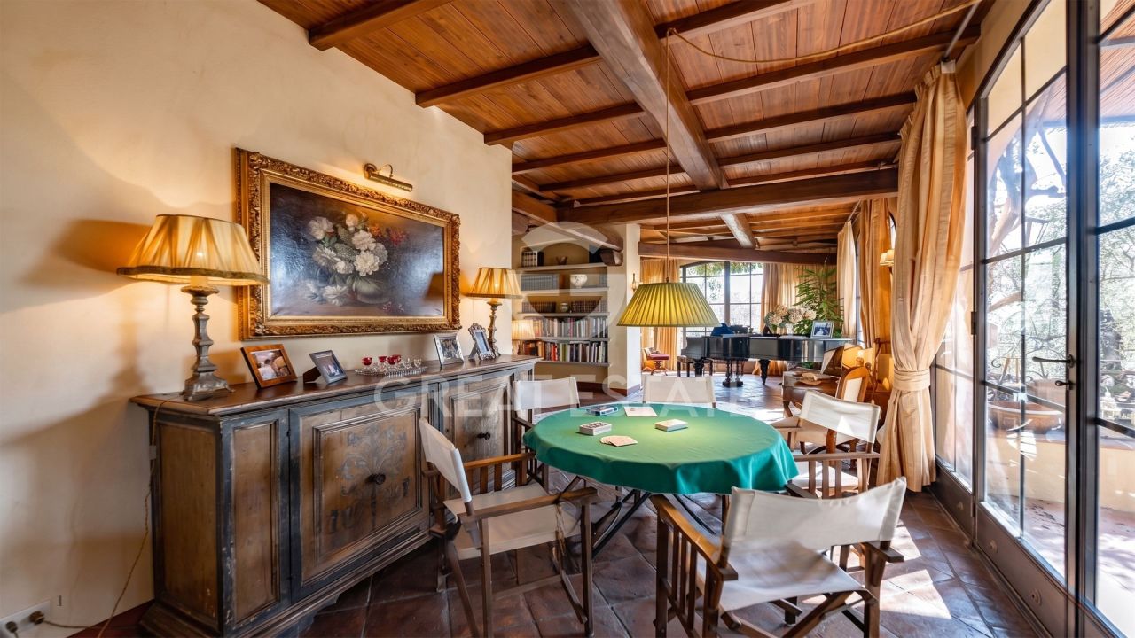 Дом Poggio a Caiano, Италия, 921.3 м² - фото 12