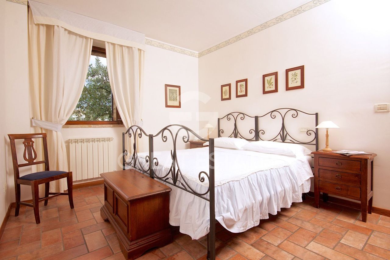 Дом в Ассизи, Италия, 690.8 м² - фото 15