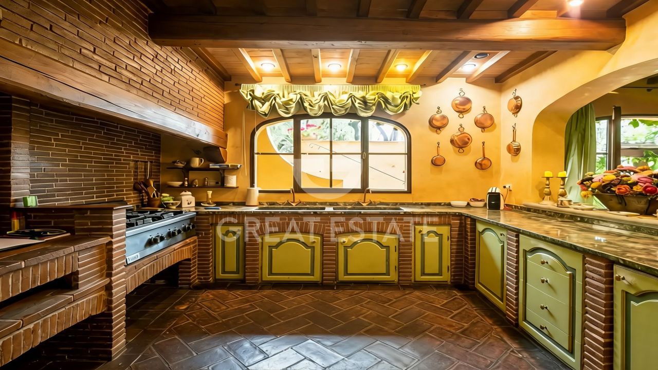 Дом Poggio a Caiano, Италия, 921.3 м² - фото 16