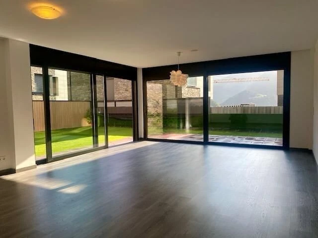 Квартира в Ла-Массане, Андорра, 185 м² - фото 1