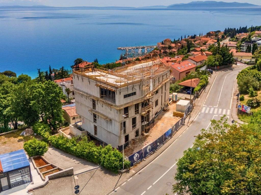 Квартира в Опатии, Хорватия, 171 м² - фото 1