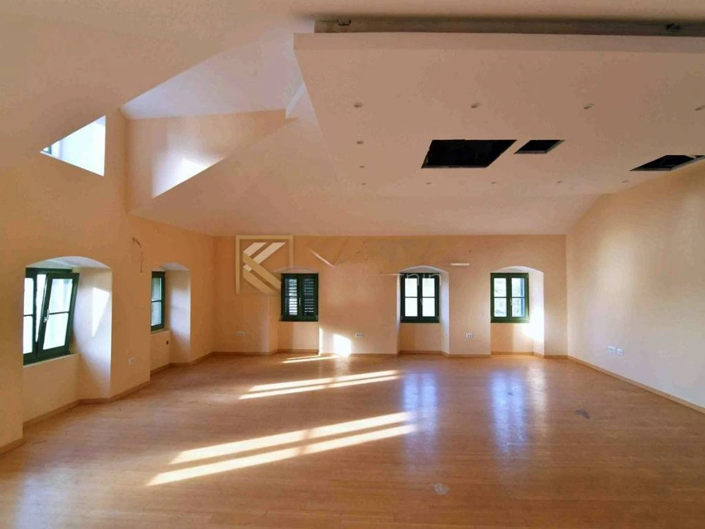 Квартира в Опатии, Хорватия, 180 м² - фото 1