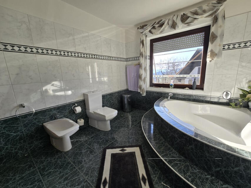 Ферма в Муте, Словения, 114 666 м² - фото 7