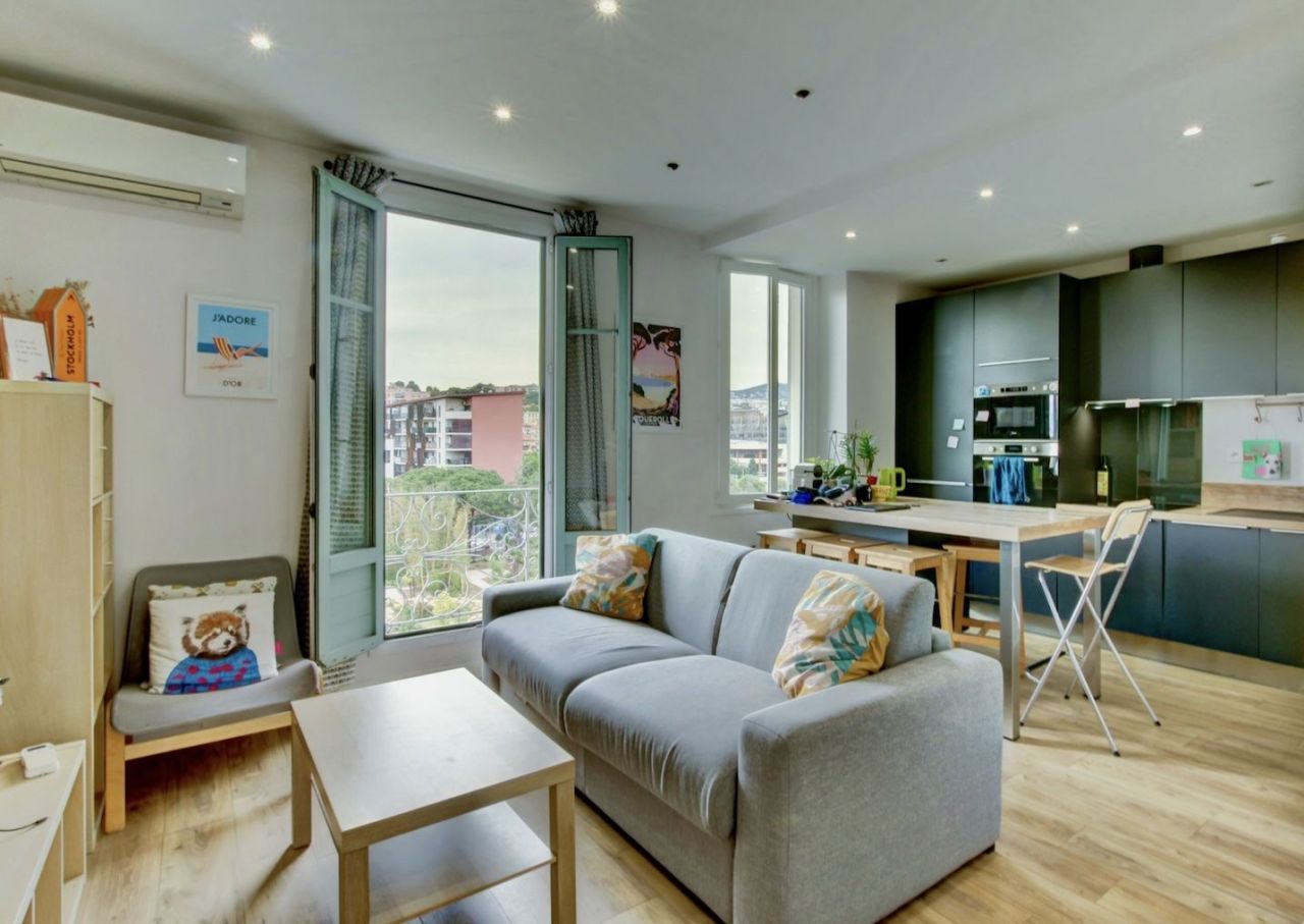 Квартира в Ницце, Франция, 40 м² - фото 1