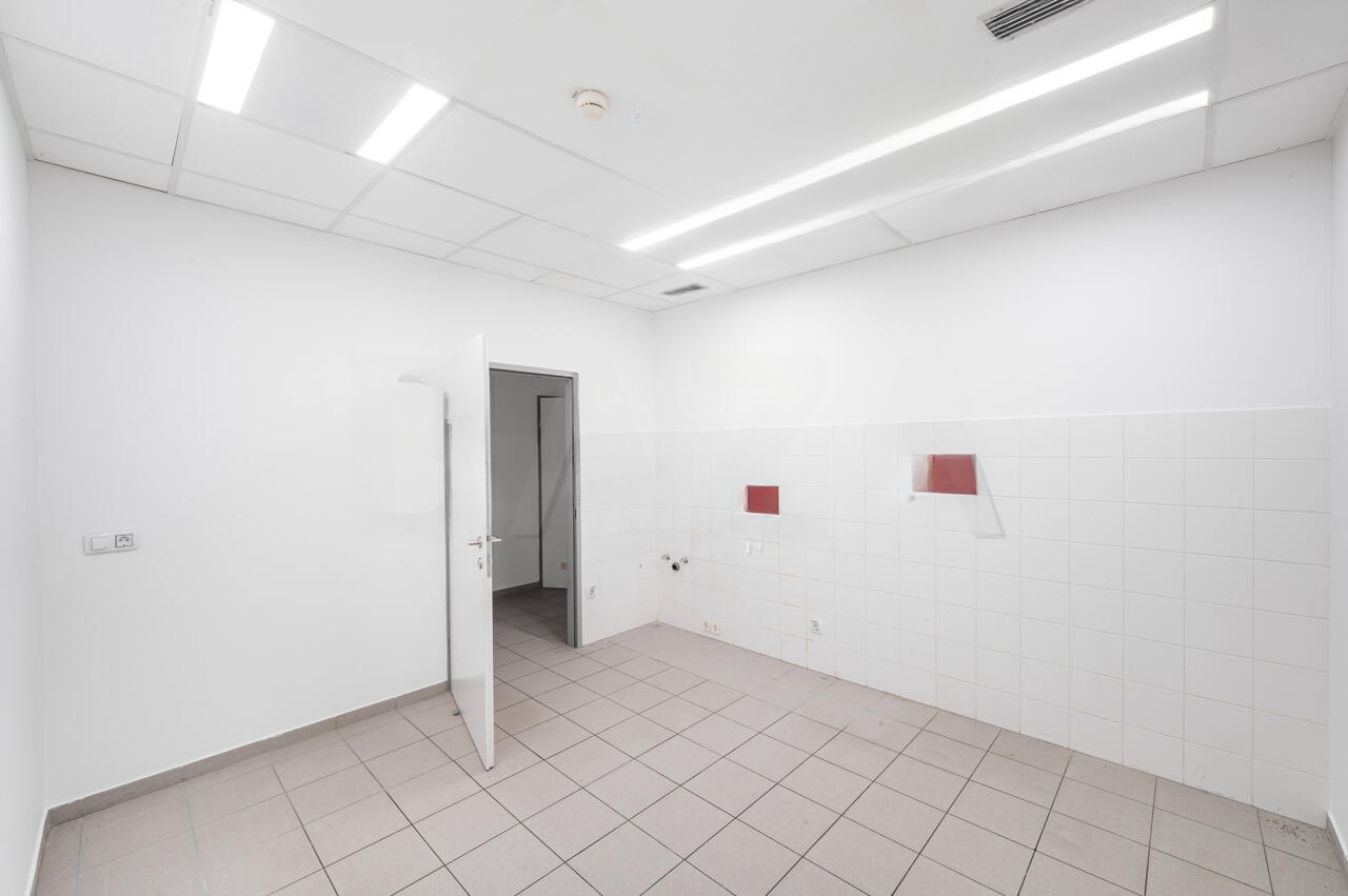 Офис в Любляне, Словения, 458 м² - фото 10